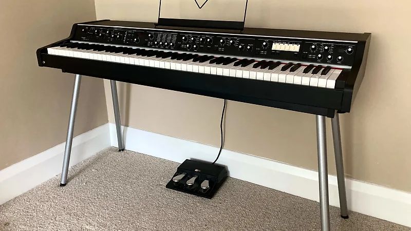 Piano điện sân khấu cao cấp Viscount Legend '70s đến từ Italy