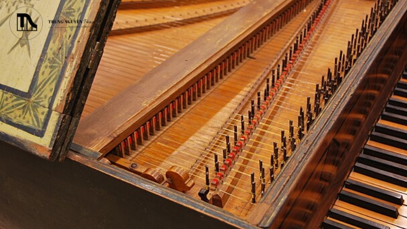 Chơi nhạc Baroque trên cembalo mang lại trải nghiệm chân thực