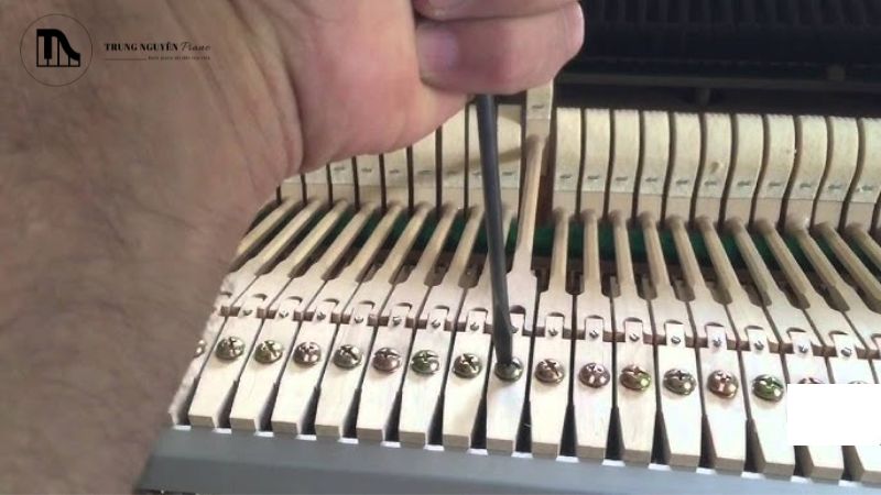 Voicing đòi hỏi kỹ thuật viên phải có dụng cụ chuyên dụng