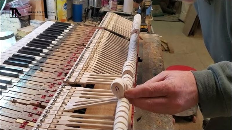 Âm thanh tổng thể trở nên quá chói tai hoặc quá mờ, thiếu chiều sâu.