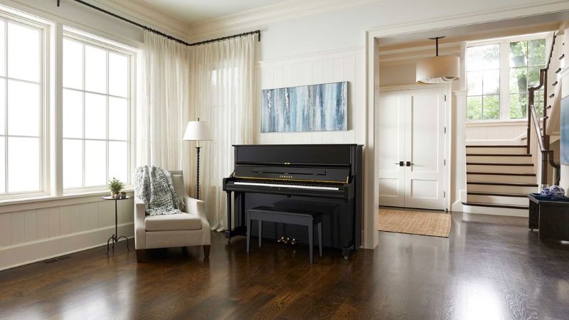 Cây đàn vừa vặn với phòng, tạo cảm giác ấm cúng và sang trọng