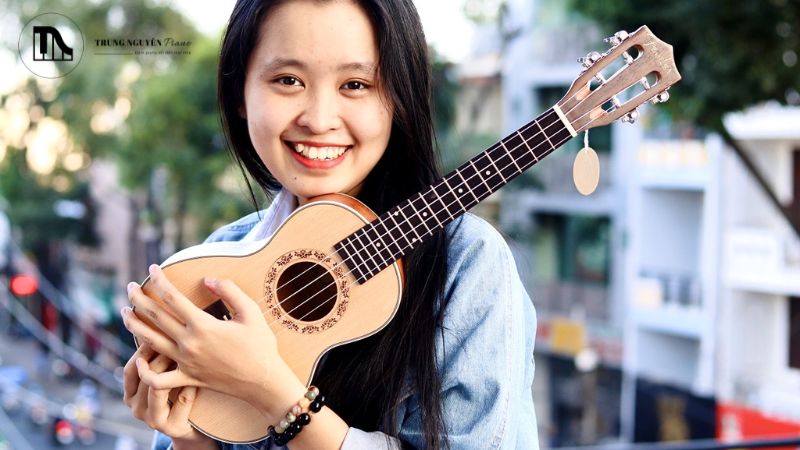 7 dấu hiệu cảnh báo đàn Ukulele cần được chăm sóc đặc biệt 5 Khóa đàn là bộ phận giúp bạn lên dây và giữ cao độ ổn định.