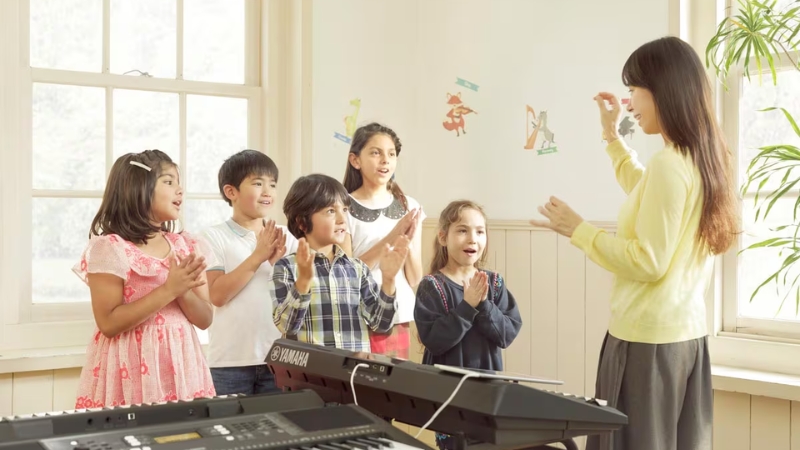 Học Piano: Rèn luyện kỹ năng làm việc nhóm hiệu quả bất ngờ 5 Câu lạc bộ piano là môi trường lý tưởng để phát triển khả năng phối hợp và gắn kết