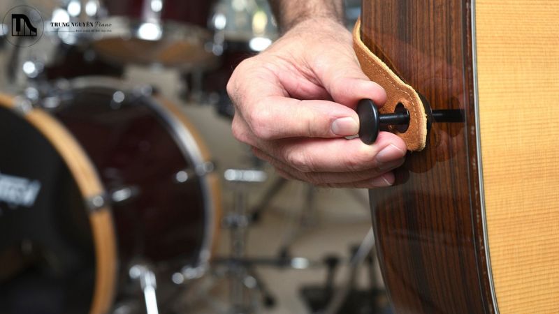 Khi nào nên đến trung tâm sửa guitar chuyên nghiệp