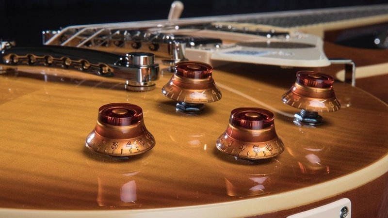 Kiểm tra chức năng núm vặn mới sau khi thay và trước khi đóng nắp khoang mạch