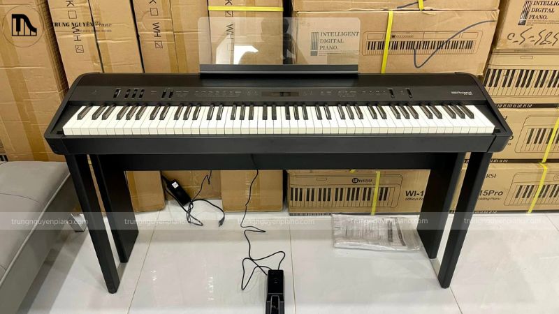 Chọn piano điện hay piano cơ cho người chuyển nhà