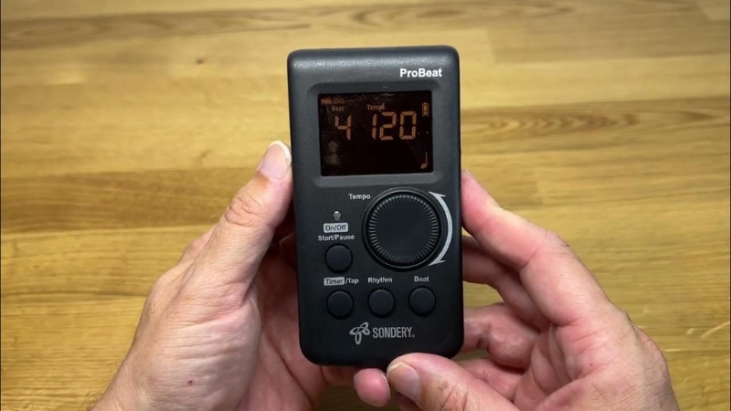 Bảo quản metronome điện tử ở nơi khô ráo, tránh ẩm ướt và nhiệt độ cao