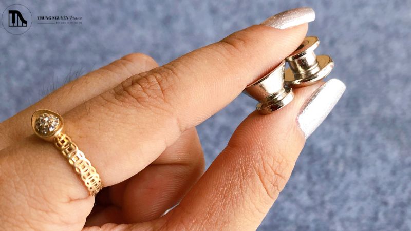 Cách sửa chốt đàn guitar