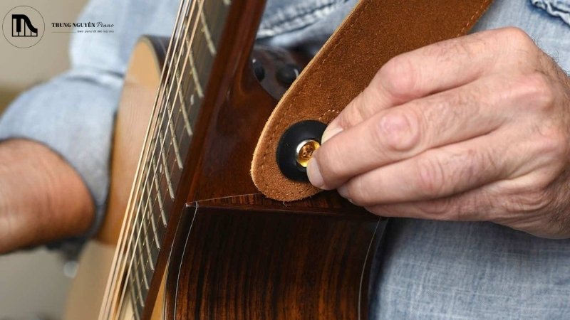 Khóa an toàn dây đeo Guitar (Strap Locks): Chống tuột, bảo vệ đàn 3 Phân loại khóa dây đeo guitar