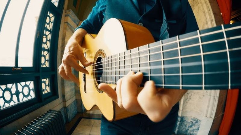 Kỹ thuật quạt dây và gõ thùng đàn trong Rumba tạo hiệu ứng bộ gõ bắt tai