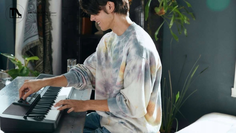 Casiotone là dòng keyboard điện tử di động của thương hiệu Casio, Nhật Bản