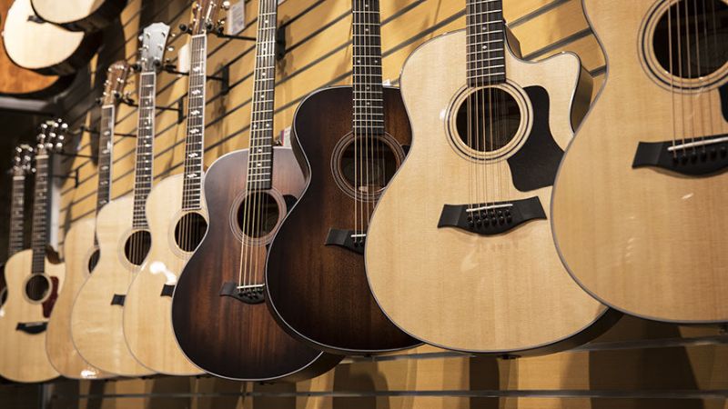 Bộ sưu tập đàn Taylor trải dài từ Academy Series cho người mới đến dòng cao cấp 800–900 Series