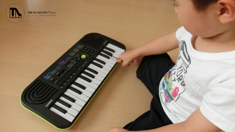 Hướng dẫn chọn đàn Keyboard Mini giá rẻ cho bé và người Mới 3 Nhiều mẫu đàn keyboard mini được trang bị các tính năng hữu ích cho việc học