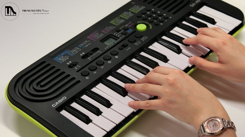Nhạc cụ cho trẻ mầm non: Gợi ý và cách chọn an toàn cho bé 3 Đàn Organ Keyboard mini