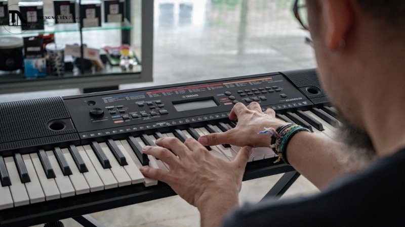Đàn organ Yamaha PSR-E263 nổi bật với 400 âm sắc, 130 điệu nhạc đệm