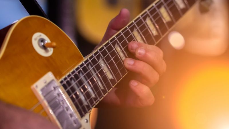 Chọn dây có lớp phủ cho người muốn sử dụng lâu dài và ít thay dây