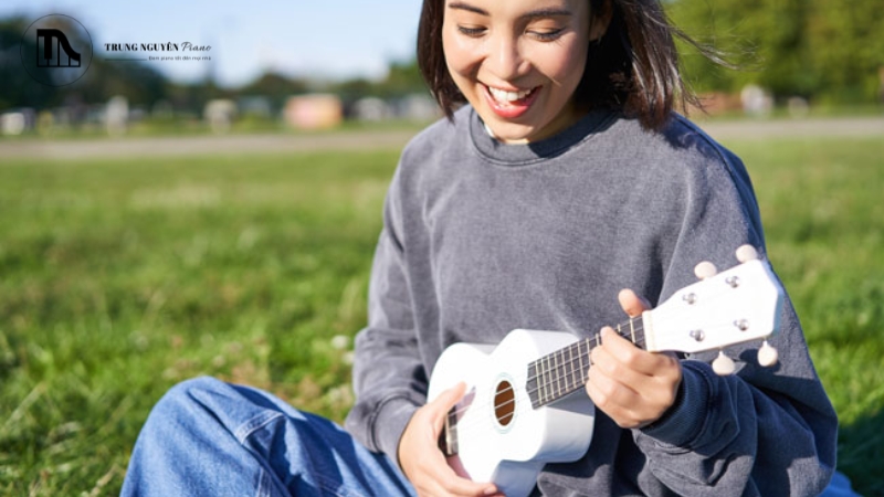 Dây đàn ukulele làm bằng gì? So sánh và cách chọn dây phù hợp 8 Âm thanh trở nên xỉn, không còn độ vang.