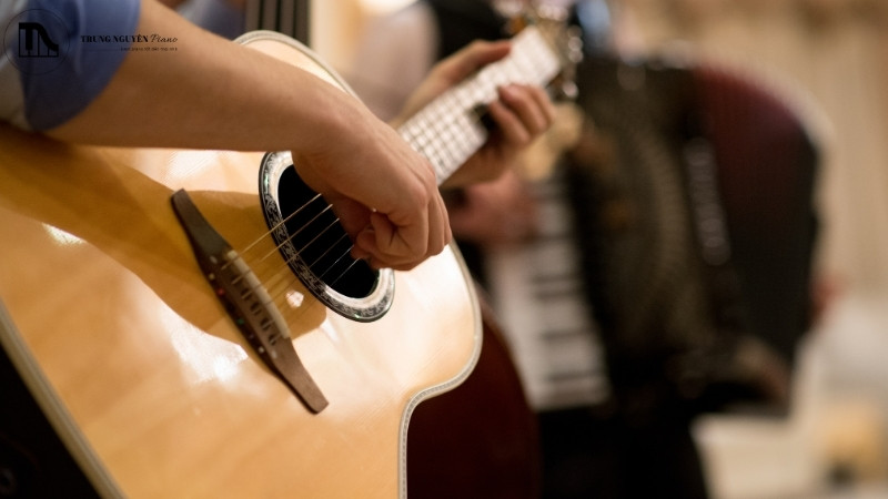 Tìm hiểu về Guitar Acoustic 