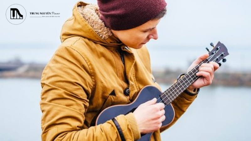 Tự học Ukulele tại nhà hoặc học online
