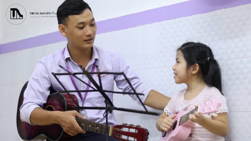 Học Ukulele tại các trung tâm âm nhạc uy tínHọc Ukulele tại các trung tâm âm nhạc uy tín