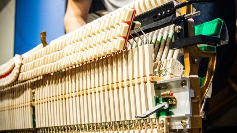 Cơ chế búa gõ trong piano – yếu tố tạo nên âm sắc mạnh mẽ và biểu cảm