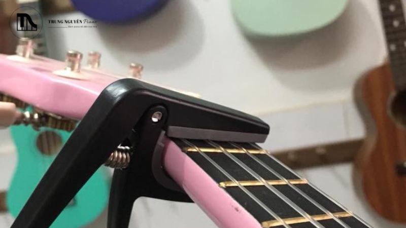 Chất liệu quyết định phần lớn độ bền của capo