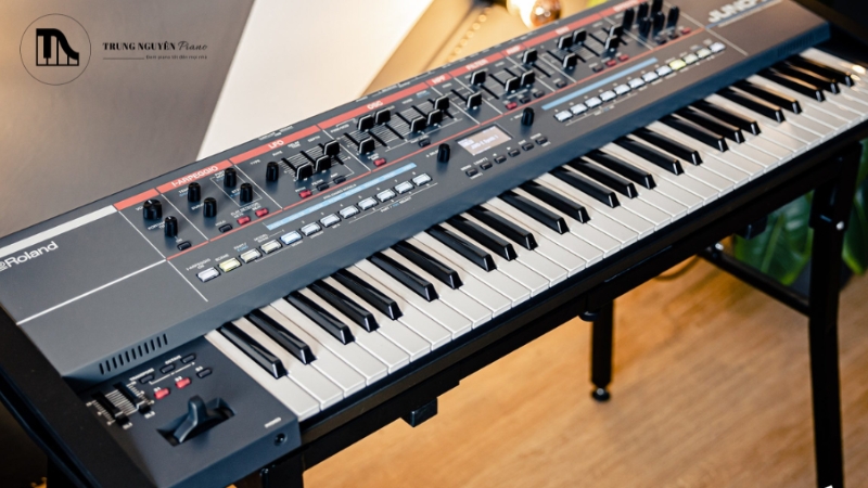 Làm chủ âm thanh Roland Juno-X: Hướng dẫn tùy chỉnh toàn diện 8 Juno-X được trang bị một loạt hiệu ứng (FX) phổ biến và chất lượng cao