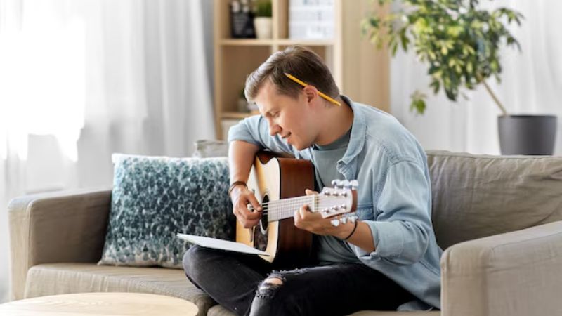 Rèn luyện guitar cải thiện vận động tinh và phản xạ não bộ