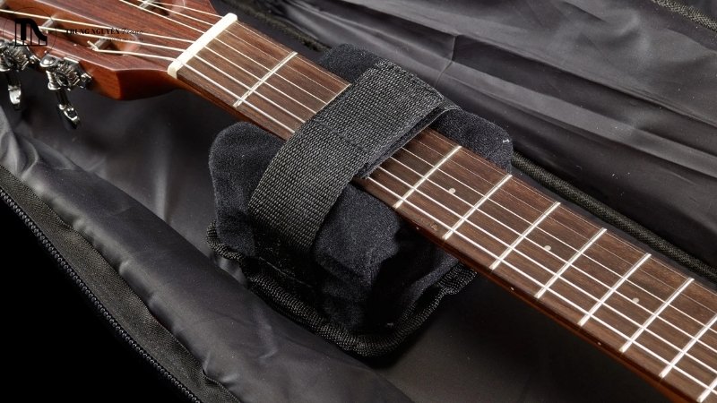 Bao đàn Guitar ngăn lớn: Tiện lợi mang Laptop, Pedal & Phụ kiện 5 Hướng dẫn cách dùng và bảo quản bao đàn guitar