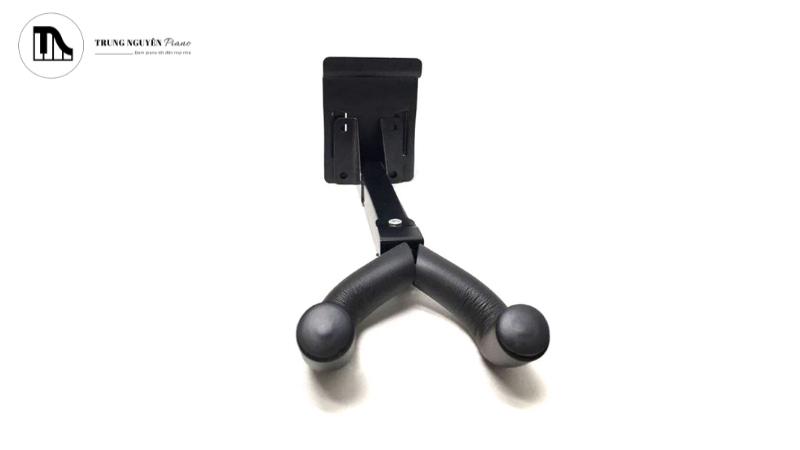 Móc treo thường được làm từ kim loại, nhựa ABS cao cấp hoặc gỗ.