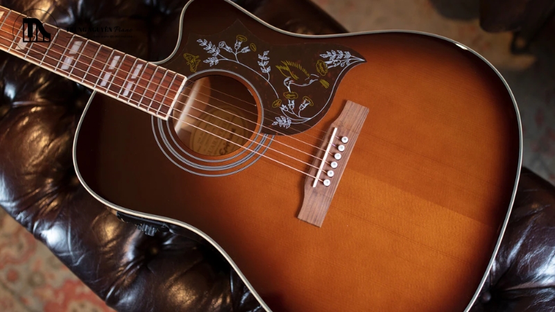 Phím đàn Guitar là gì? A-Z về cấu tạo, vai trò & âm thanh 15 Xuất hiện các rãnh lõm trên bề mặt phím tại vị trí dây đàn tiếp xúc.