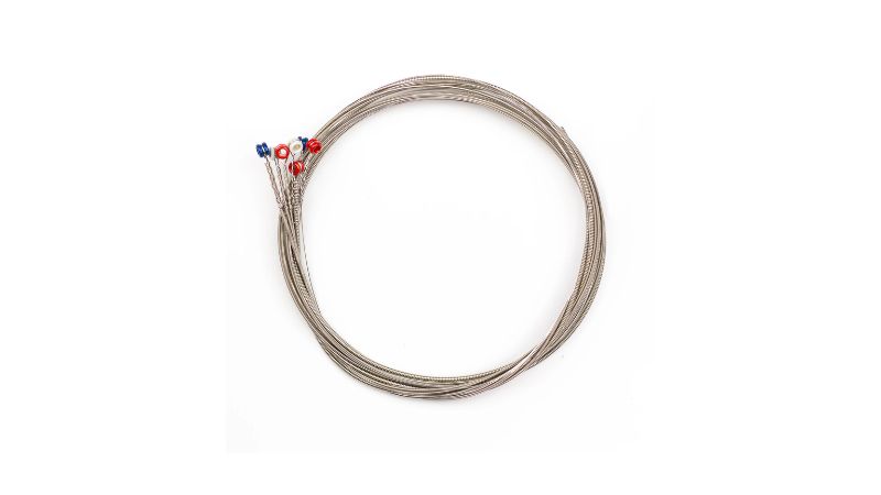 So sánh vật liệu dây đàn guitar: Thép, Niken, Đồng - Nên chọn loại nào? 4 Guitar điện dùng dây thép hoặc niken