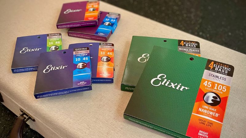 So sánh vật liệu dây đàn guitar: Thép, Niken, Đồng - Nên chọn loại nào? 6 Bộ dây guitar Elixir với lớp phủ đặc biệt giúp tăng độ bền và giữ âm thanh sáng lâu