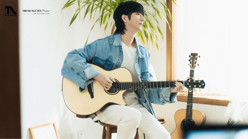 Sungha Jung có sở thích sưu tầm đàn cổ