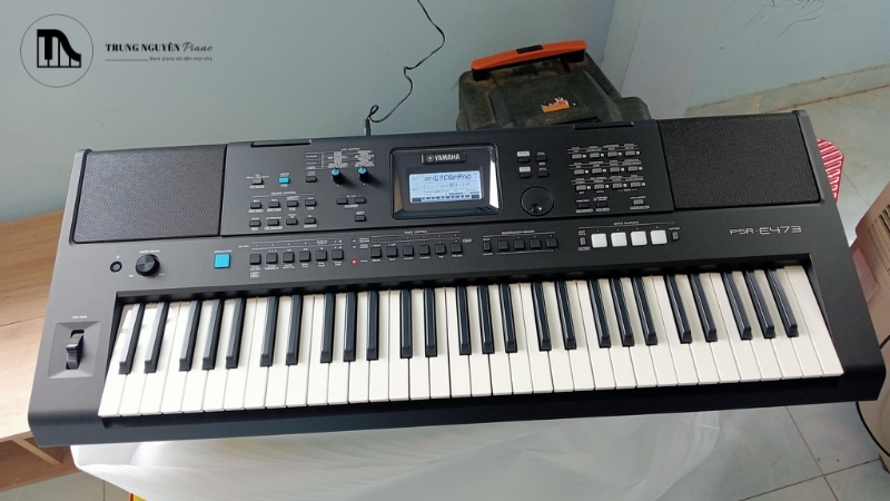 Đàn organ Yamaha PSR-E473