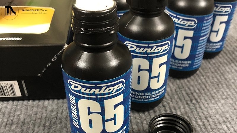 Dung dịch vệ sinh đàn guitar