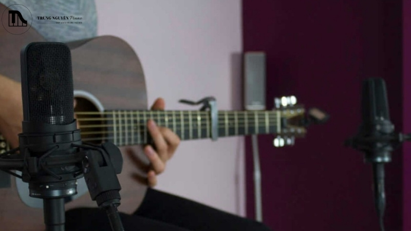 Vị trí đặt micro tốt nhất cho đàn guitar acoustic và lỗi cần tránh 4 Kỹ thuật đặt micro đôi cho guitar acoustic