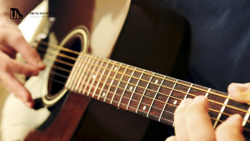 So sánh Slow và Ballad guitar: Phân biệt điệu đệm và thể loại 8 Thắc mắc thường gặp về kỹ thuật đệm guitar Slow và Ballad