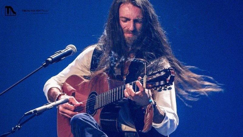 Estas Tonne là ai? Hành trình và thành tựu của nghệ sĩ guitar du ca 4 Triết lý âm nhạc của Estas Tonne