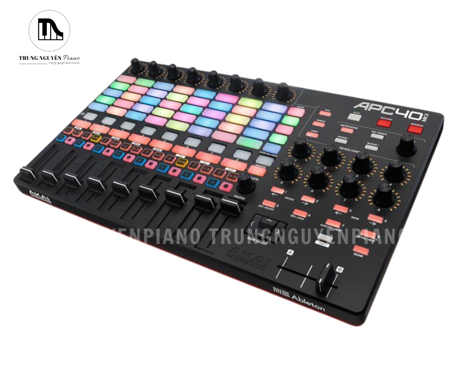 MIDI Pad controller Akai APC40 MKII 8 Thiết kế gọn gàng và chắc chắn của Akai APC40 MKII phù hợp cho cả phòng thu và biểu diễn live