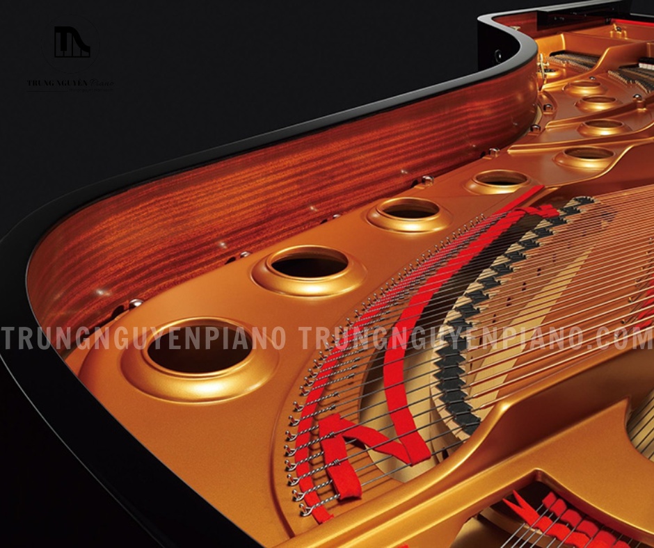 Đàn Piano Grand Yamaha CF4 11 Khung đàn Piano Grand Yamaha CF4 được đúc thủ công và đúc cát