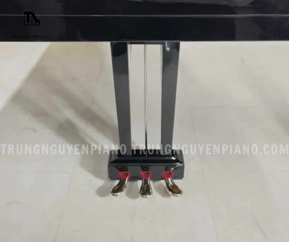 Đàn Piano Grand Yamaha G5E 9 Hệ thống 3 pedal của Đàn Piano Grand Yamaha G5E
