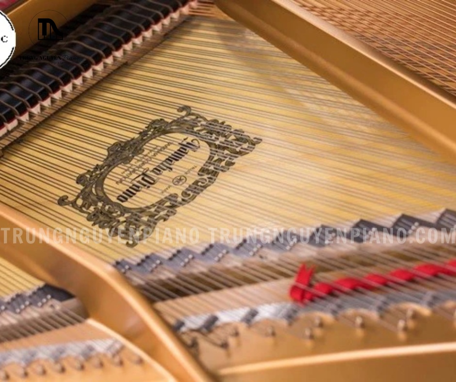 Đàn Piano Grand Yamaha G5E 4 Bảng cộng hưởng là bộ phận giữ vai trò quan trọng trong việc hình thành chất lượng âm thanh của Yamaha G5E