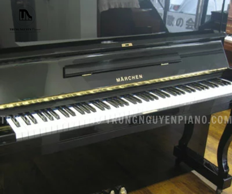 Mặt trước đàn piano Marchen E26 với bàn phím 88 phím