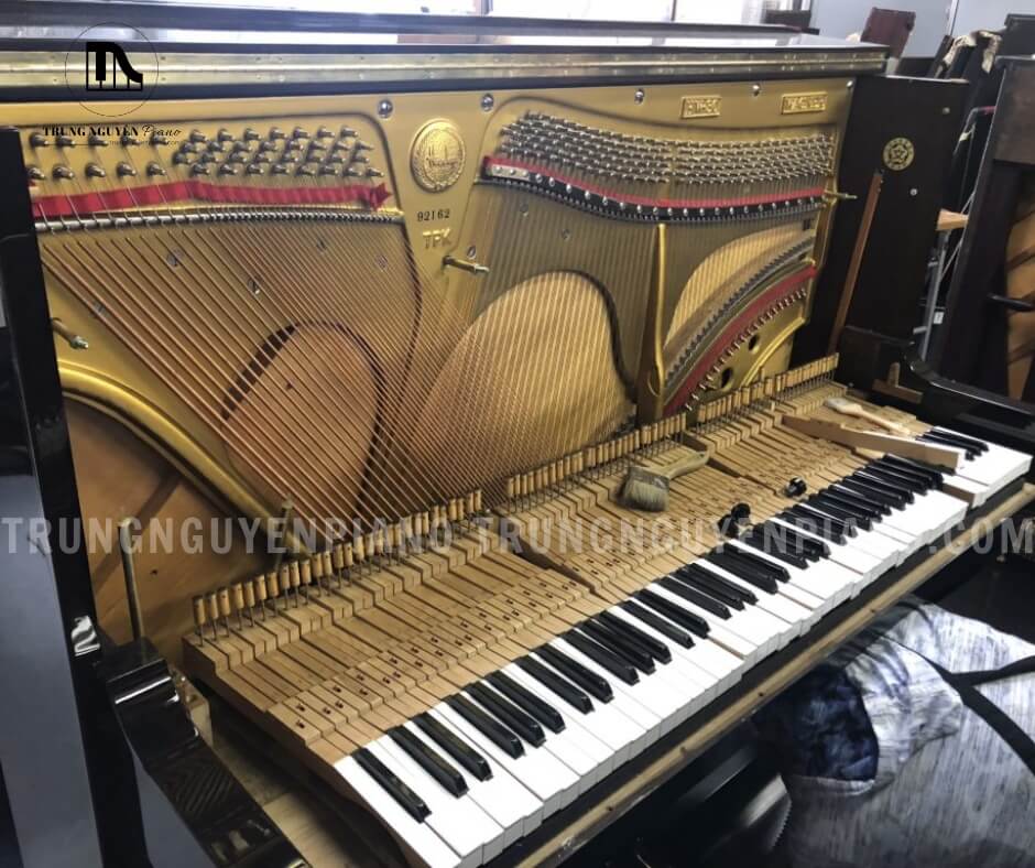 Đàn Piano Wagner HW-30 15 Toàn cảnh bộ máy cơ và bàn phím đàn Wagner HW-30 khi mở nắp trước