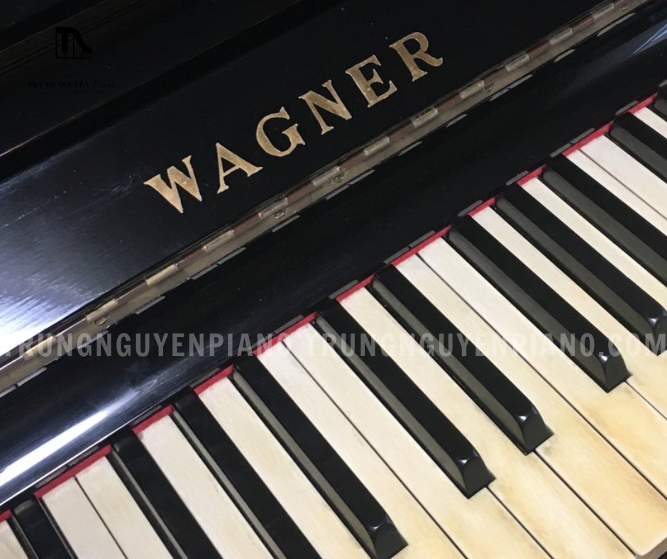 Logo Wagner và bàn phím 88 phím tiêu chuẩn với cảm giác nhấn tự nhiên