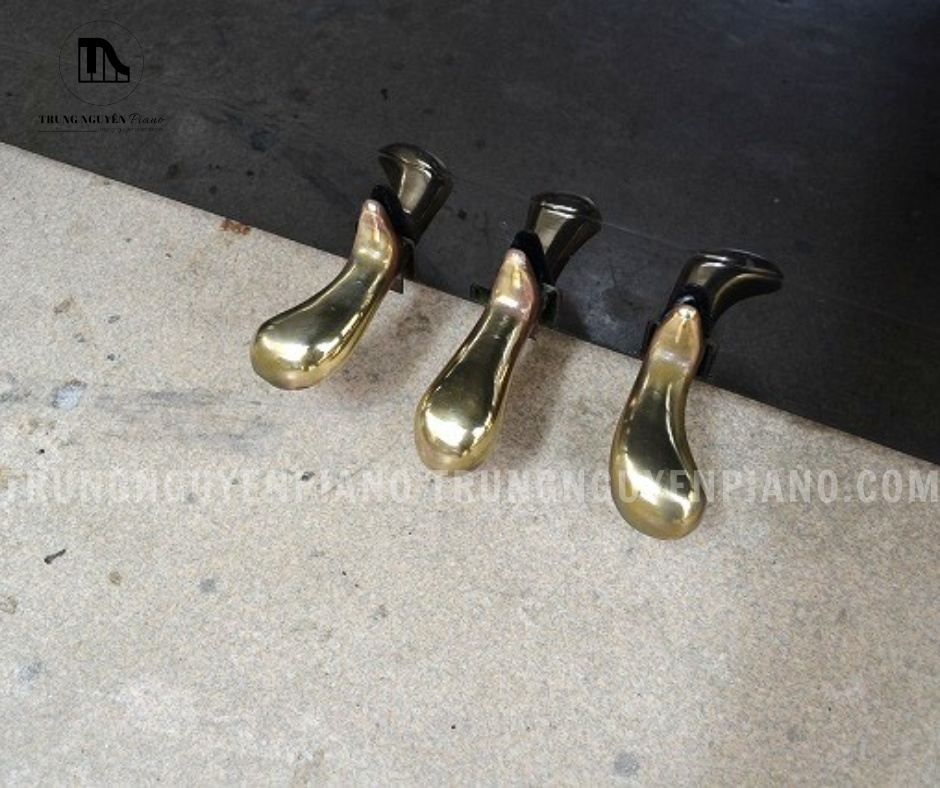 Đàn Piano Wagner W1 11 Hệ thống 3 pedal tiêu chuẩn, hỗ trợ luyện tập và biểu cảm âm nhạc