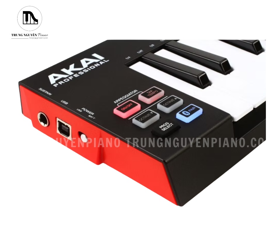 Cận cảnh cụm điều khiển và khu vực kết nối trên Akai LPK25 Wireless