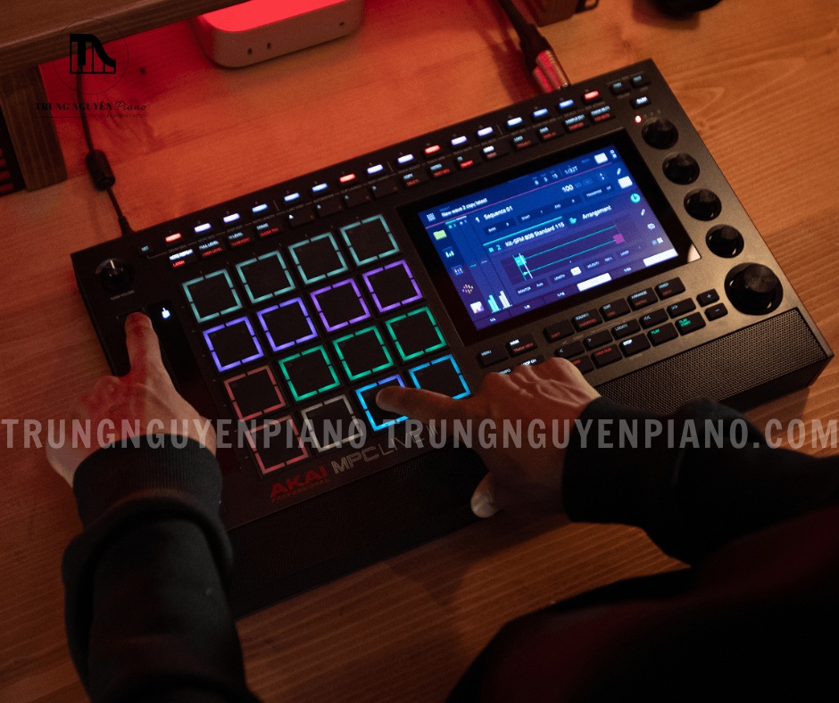 Akai MPC Live III trong quá trình sử dụng thực tế