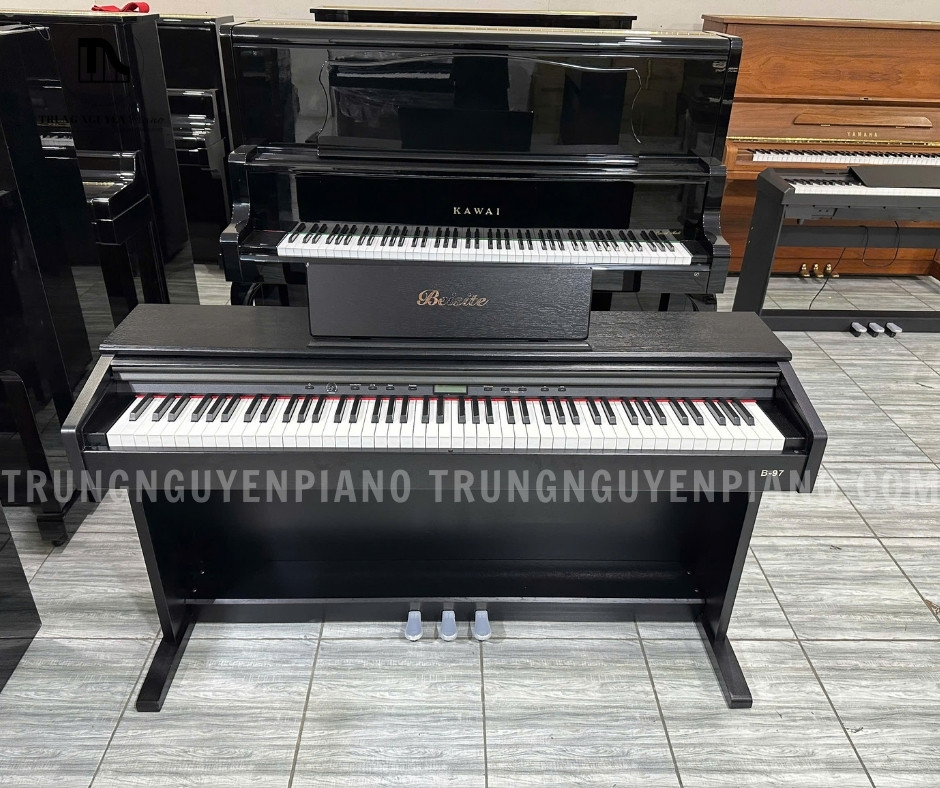 Bàn phím 88 phím nặng Hammer Action giúp người chơi làm quen cảm giác nhấn phím gần với piano cơ